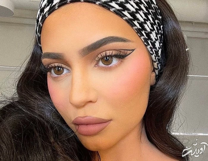 آرایش حرفه ای کایلی جنر کایلی جنر